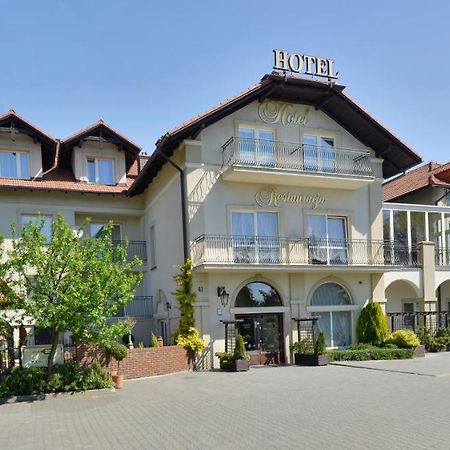 Hotel Mateo Stopnica Εξωτερικό φωτογραφία