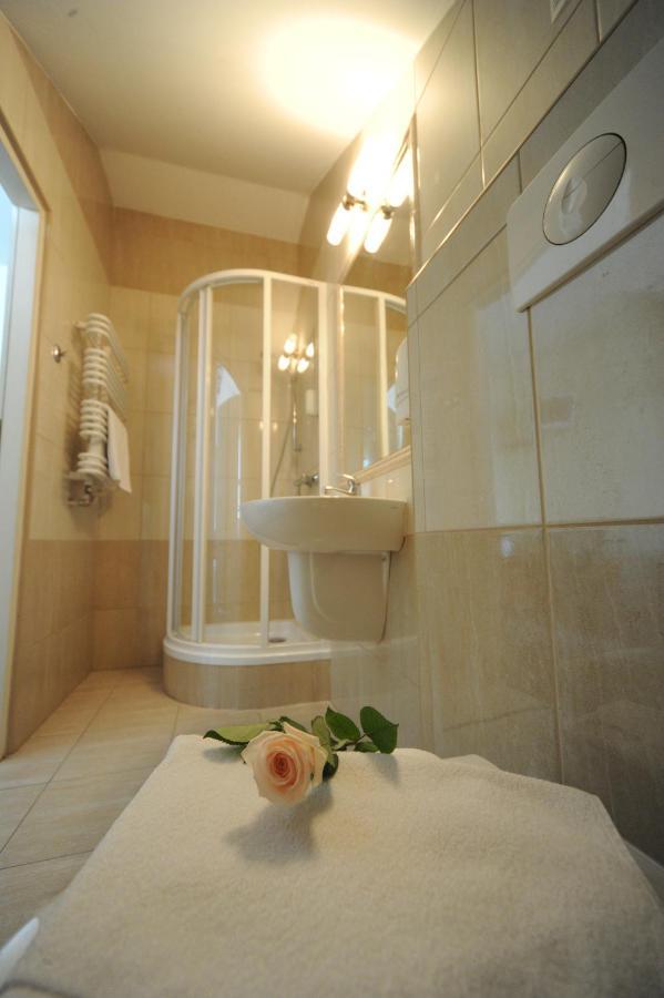 Hotel Mateo Stopnica Εξωτερικό φωτογραφία